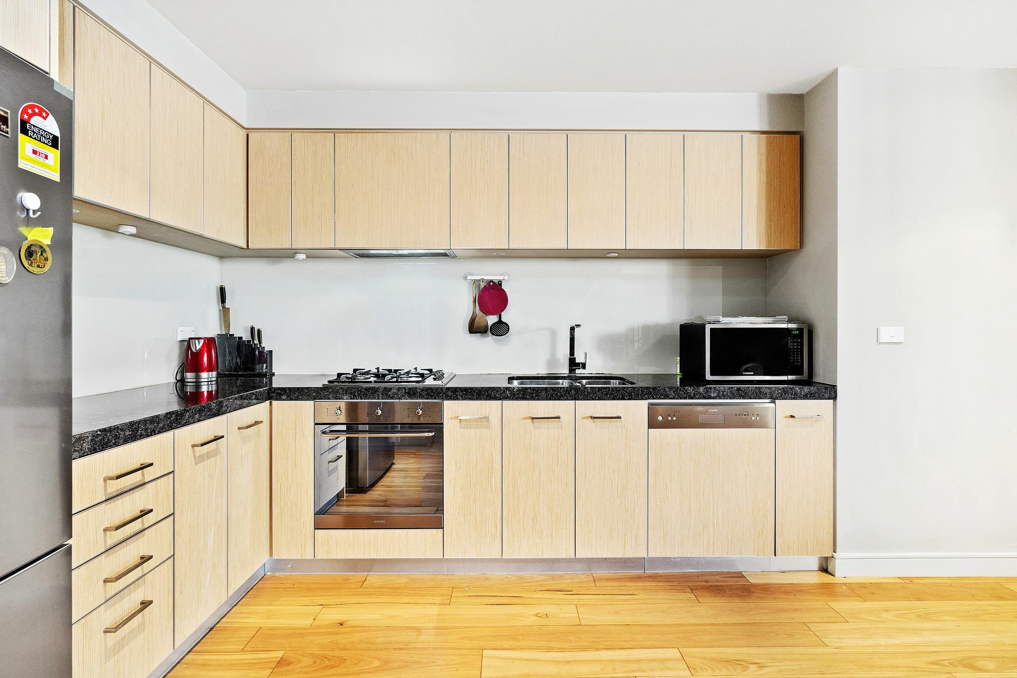 Roomerang At Istana 5 Apartment Melbourne