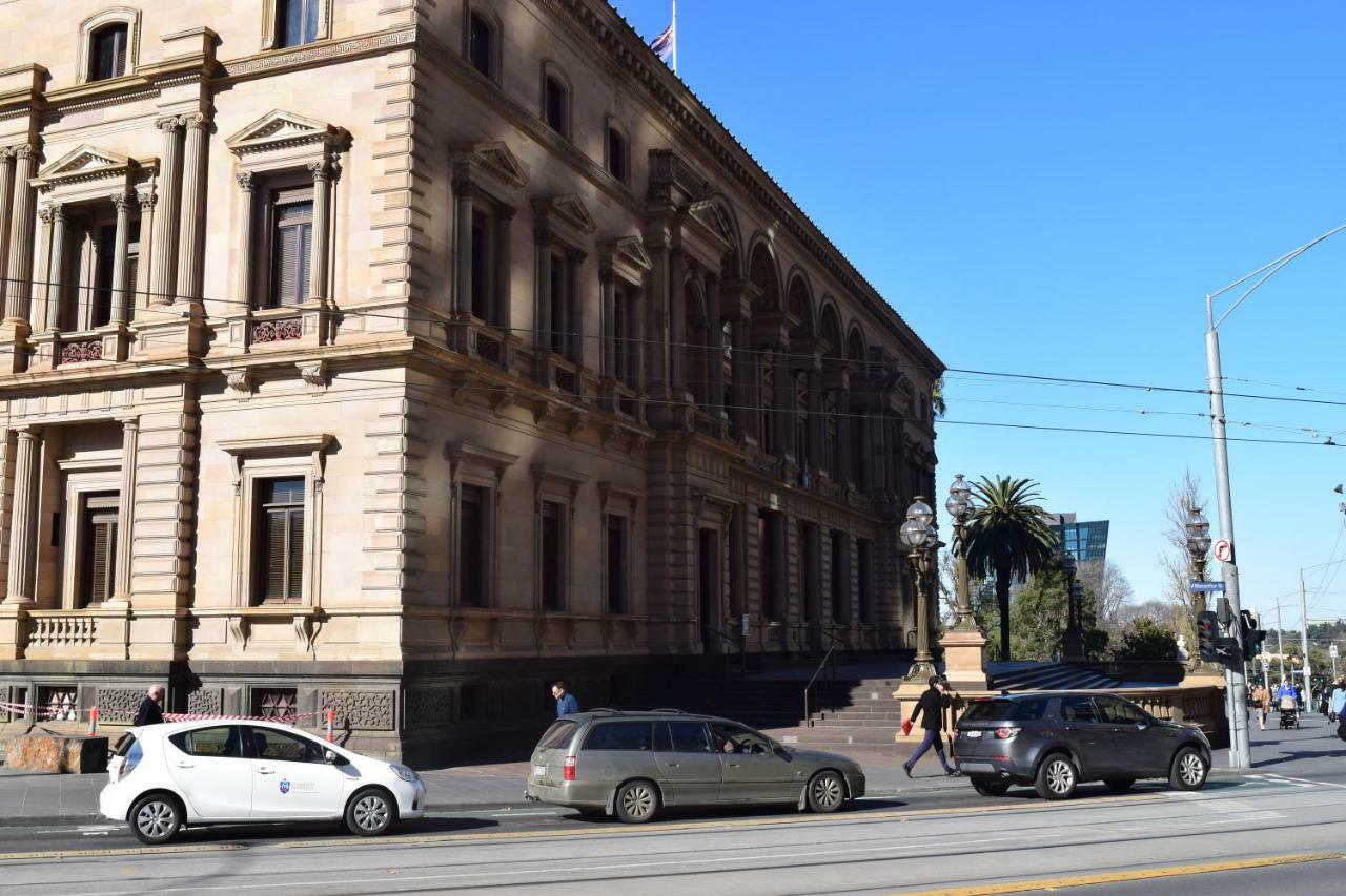 Executive Little Collins Street *
