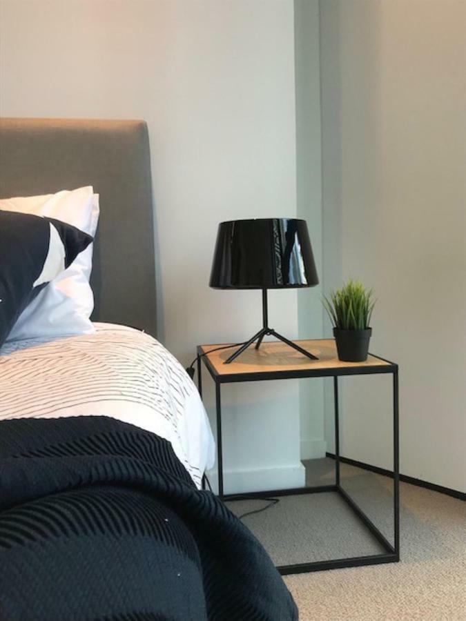 Apartment Readyset At Lighthouse Melbourne
