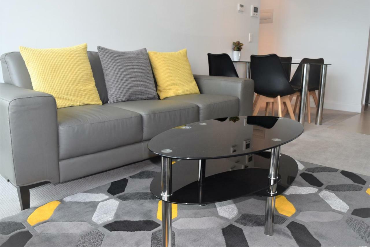 Executive Little Collins Street Apartment *