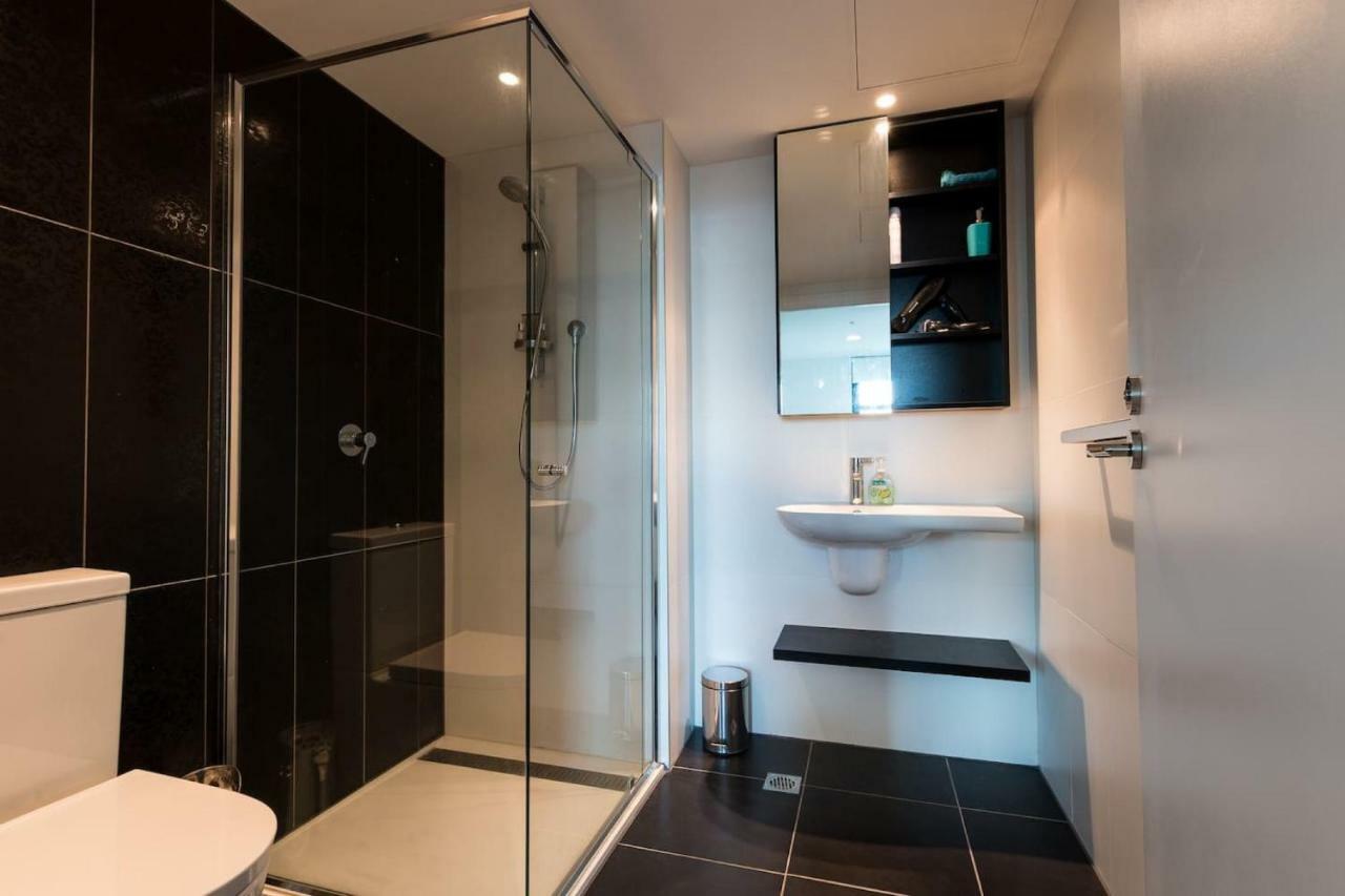 Apartment Owen - Soaring City Views Central Location *