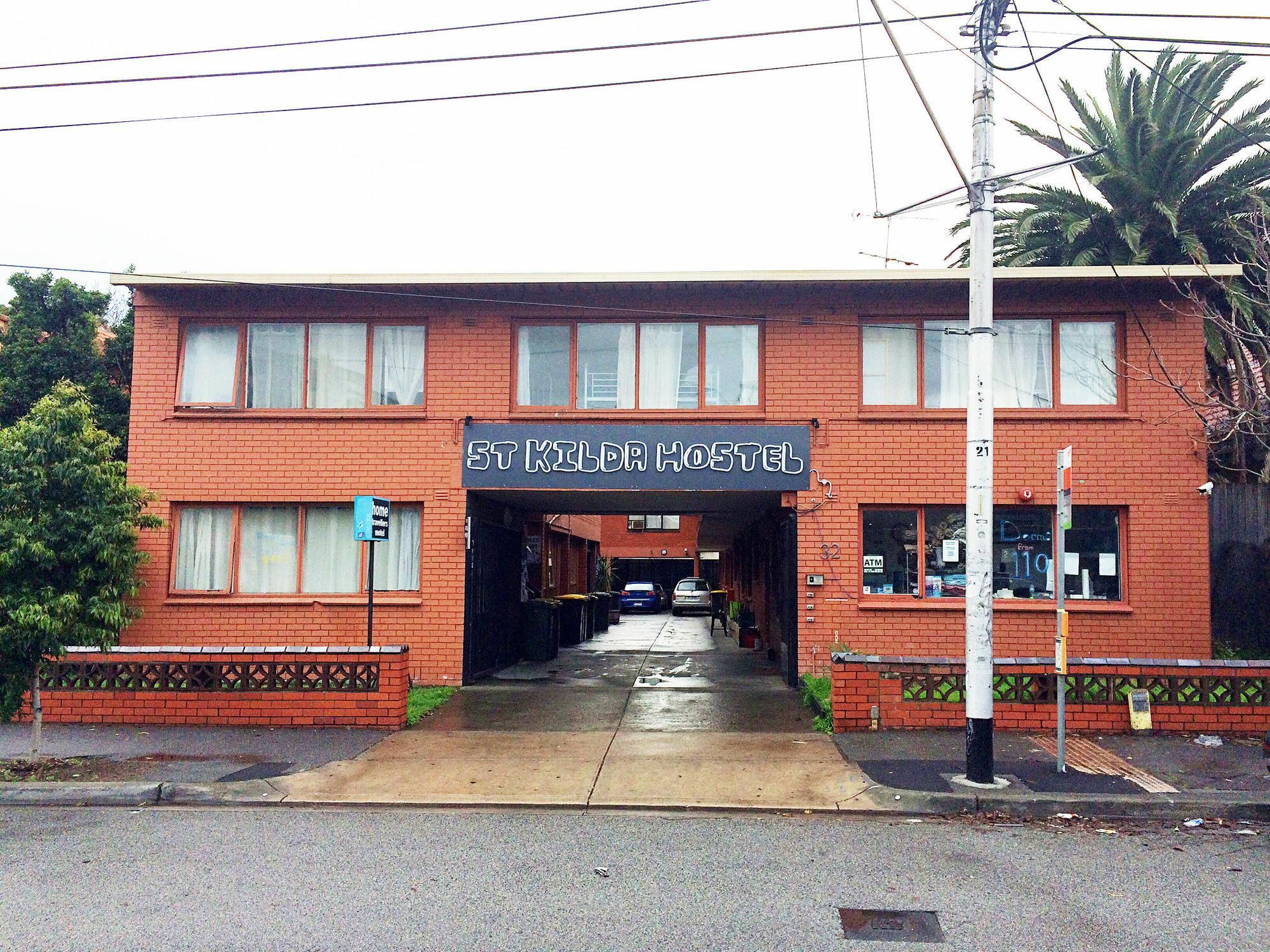 St Kilda Hostel *