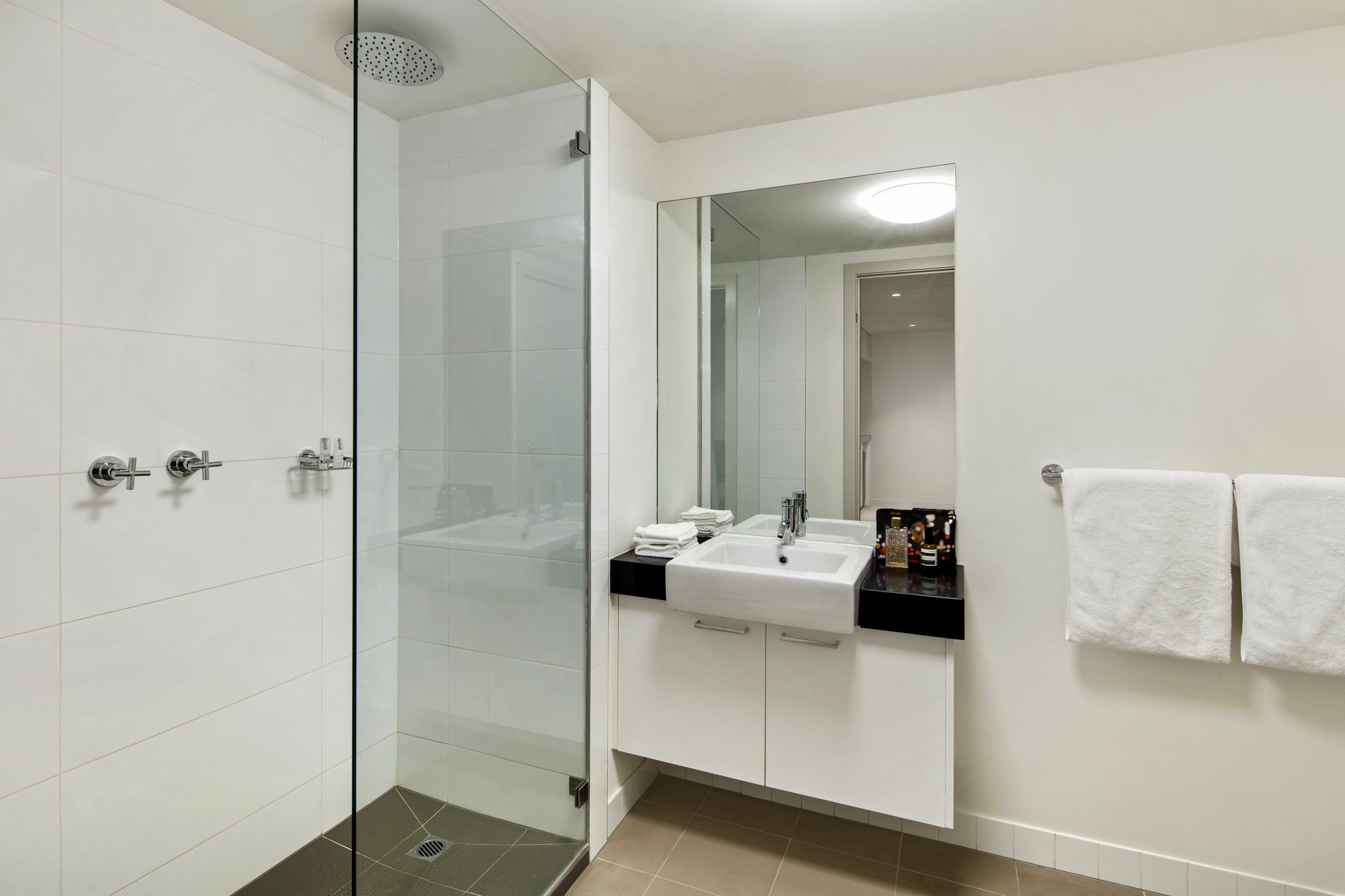 Quest Docklands Aparthotel Melbourne