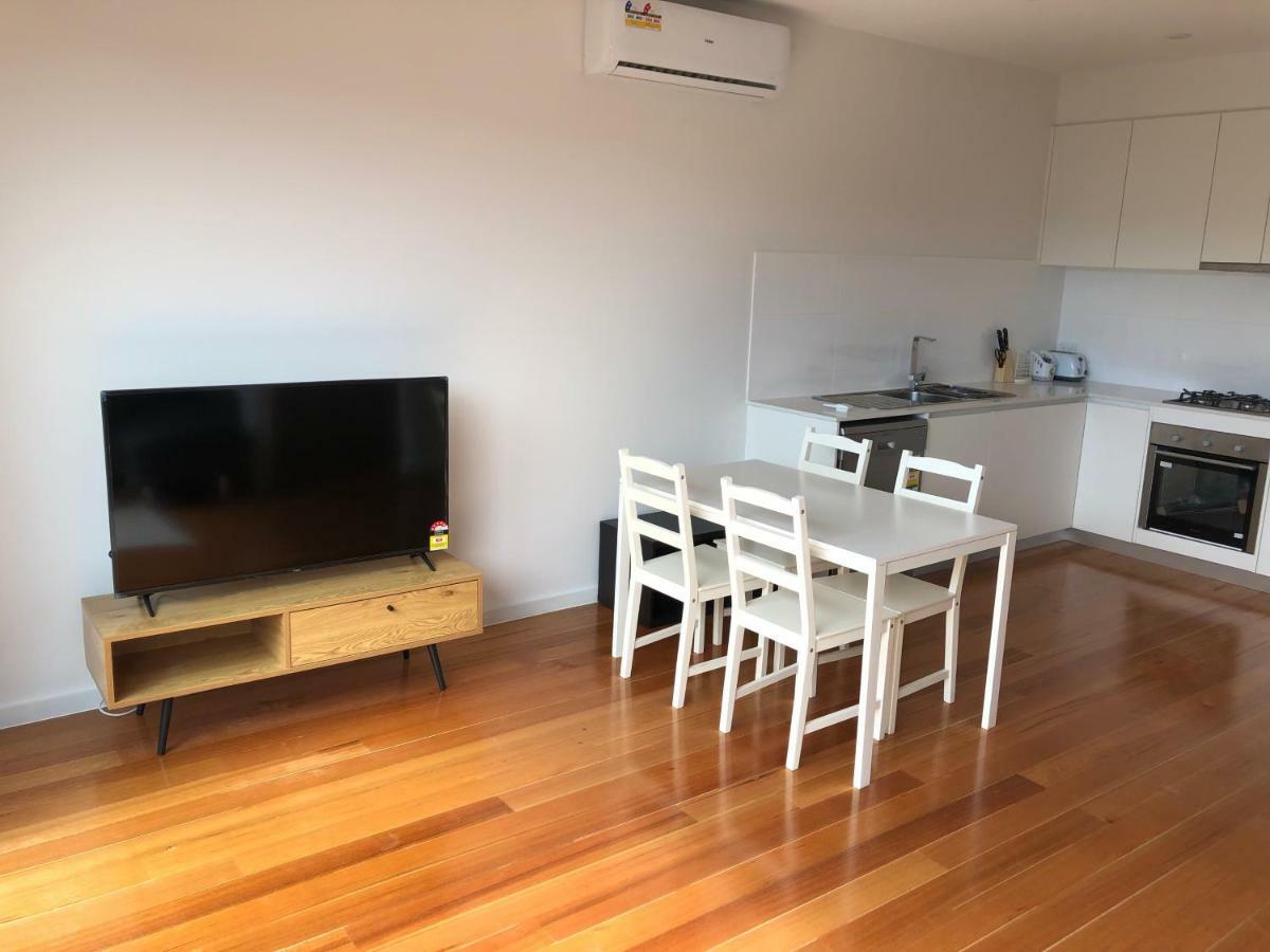 Pousada A Brand New Private Townhouse Melbourne