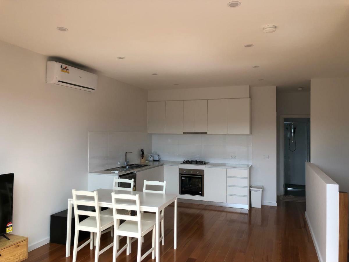 A Brand New Private Townhouse Pousada Melbourne