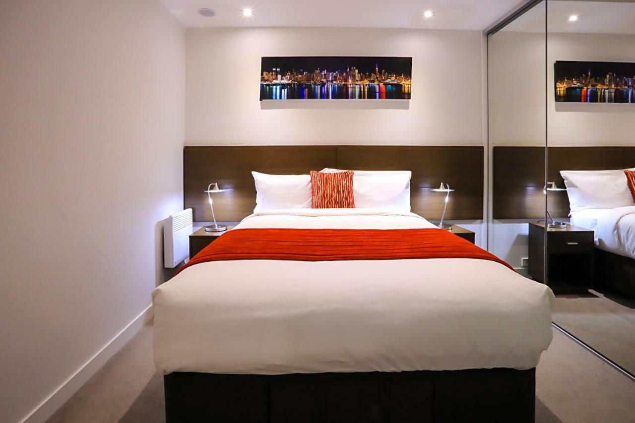 Flinders Street Apartment