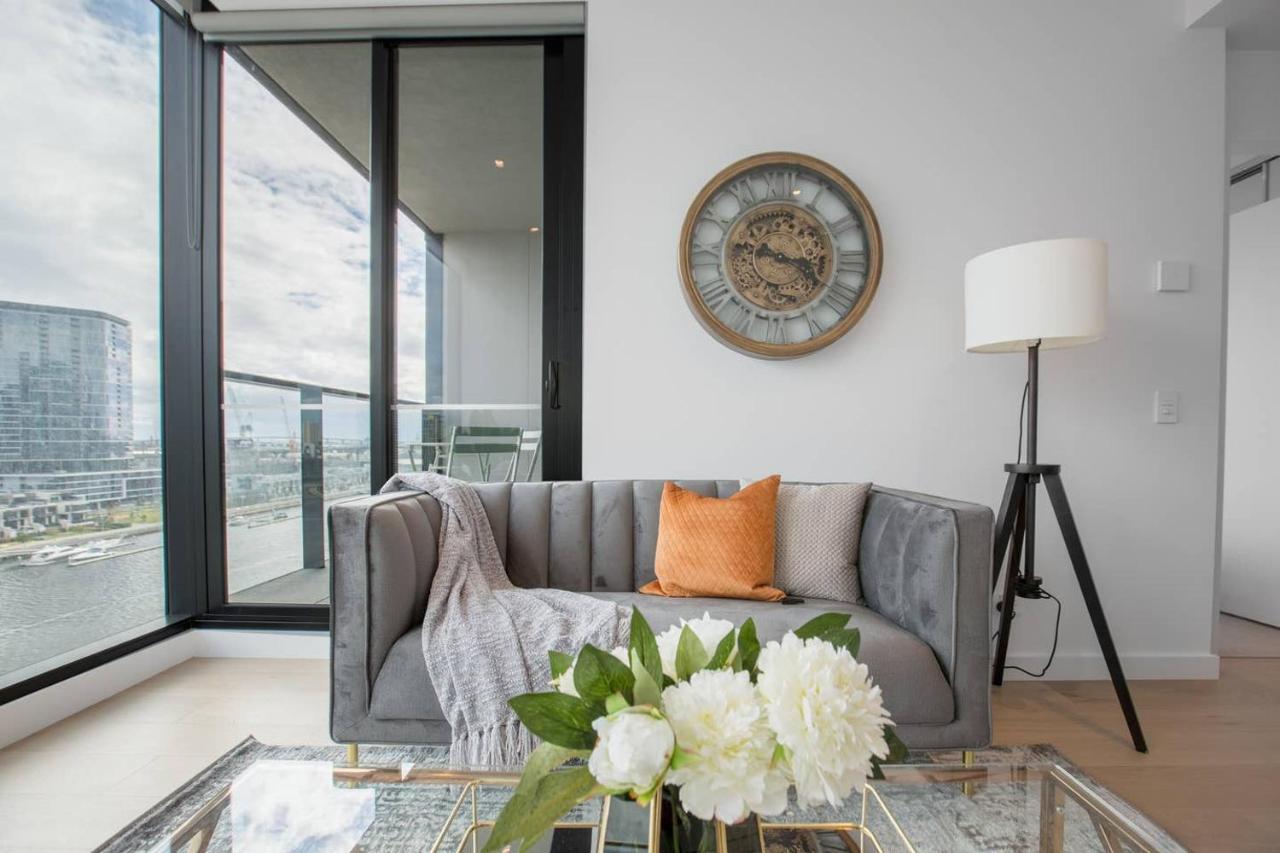 Delightful 2br Riverview@docklands Melbourne