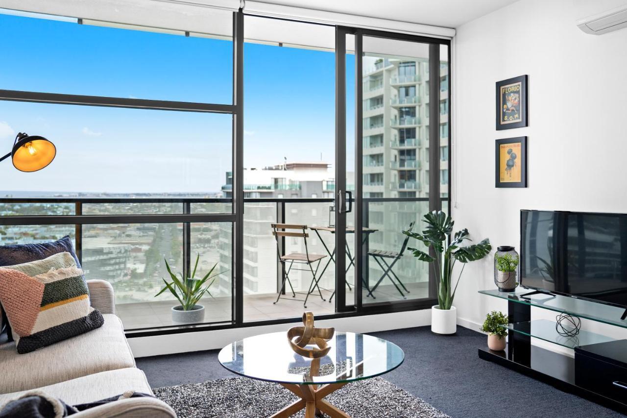 Complete Host Tiara Melbourne