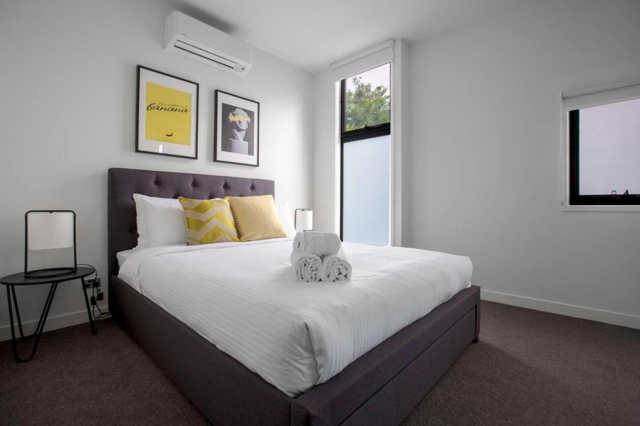 Elegant Stylish Living@mooneeponds Wifi/parking Holiday home Melbourne