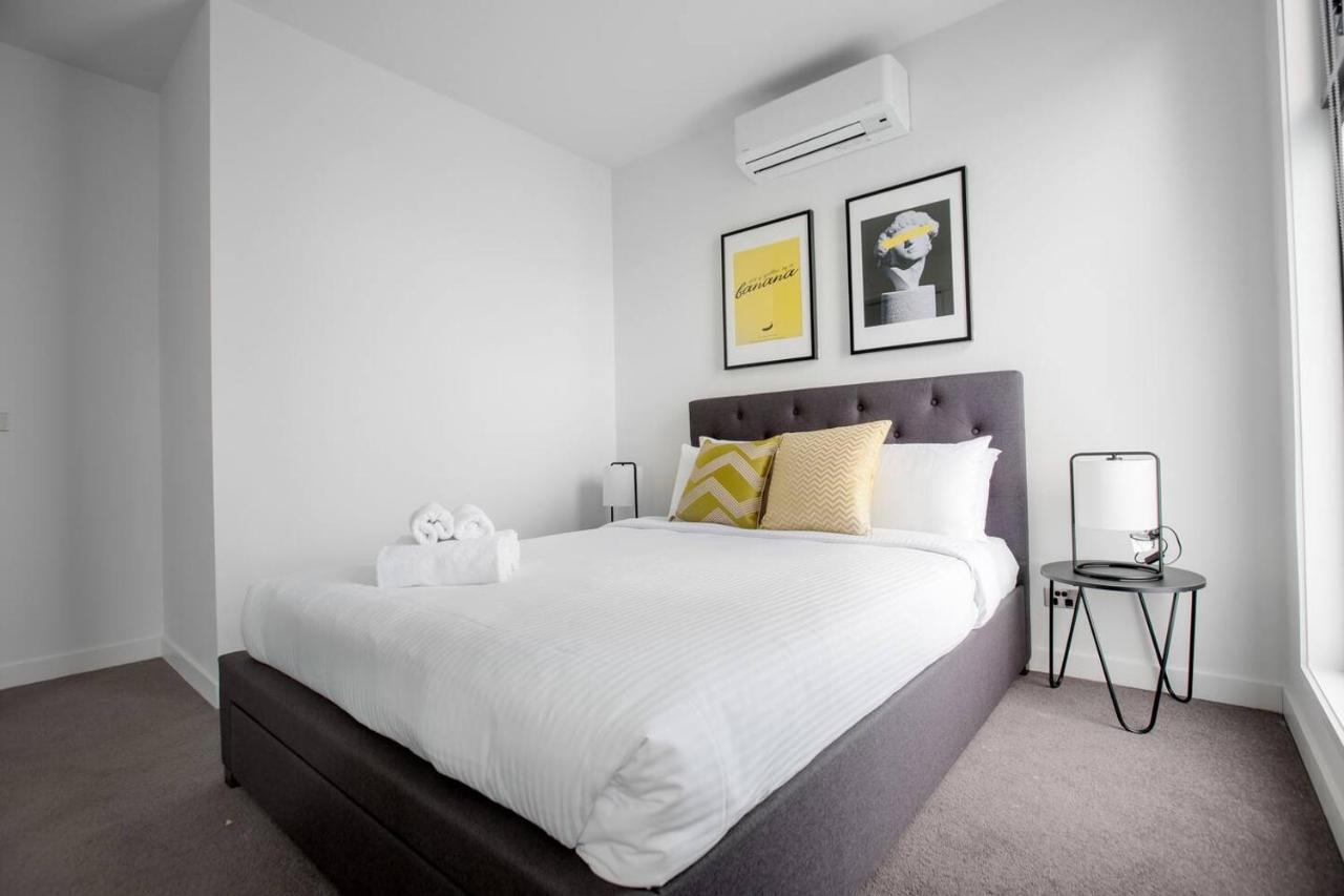 Elegant Stylish Living@mooneeponds Wifi/parking Holiday home *