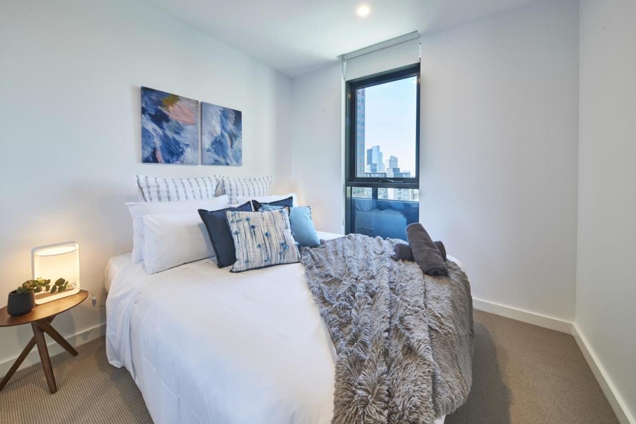 Mega Style Opus Apartment