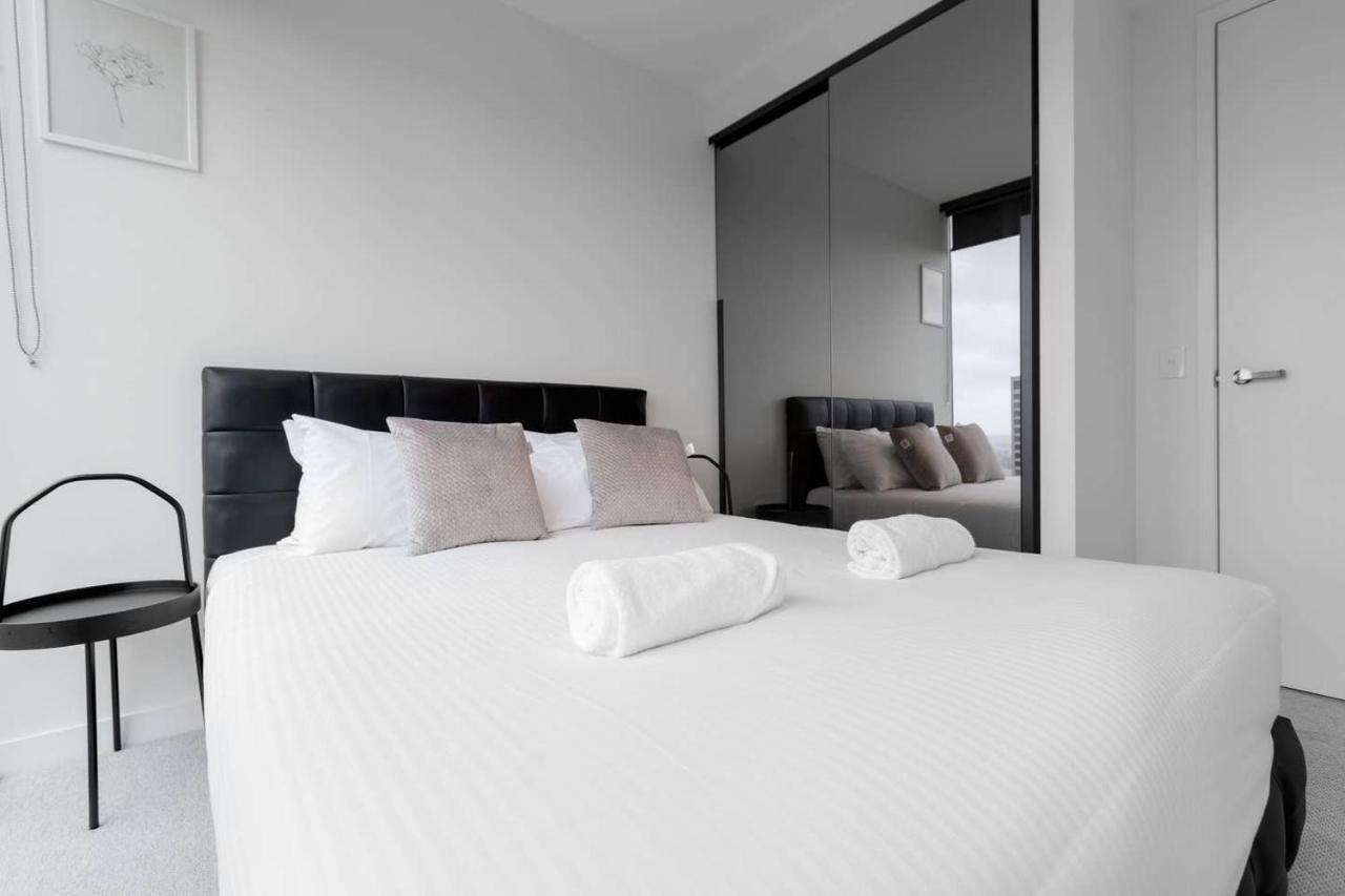 Apartment Luxury 2bed2bath In The Heart Of Mel@collins *