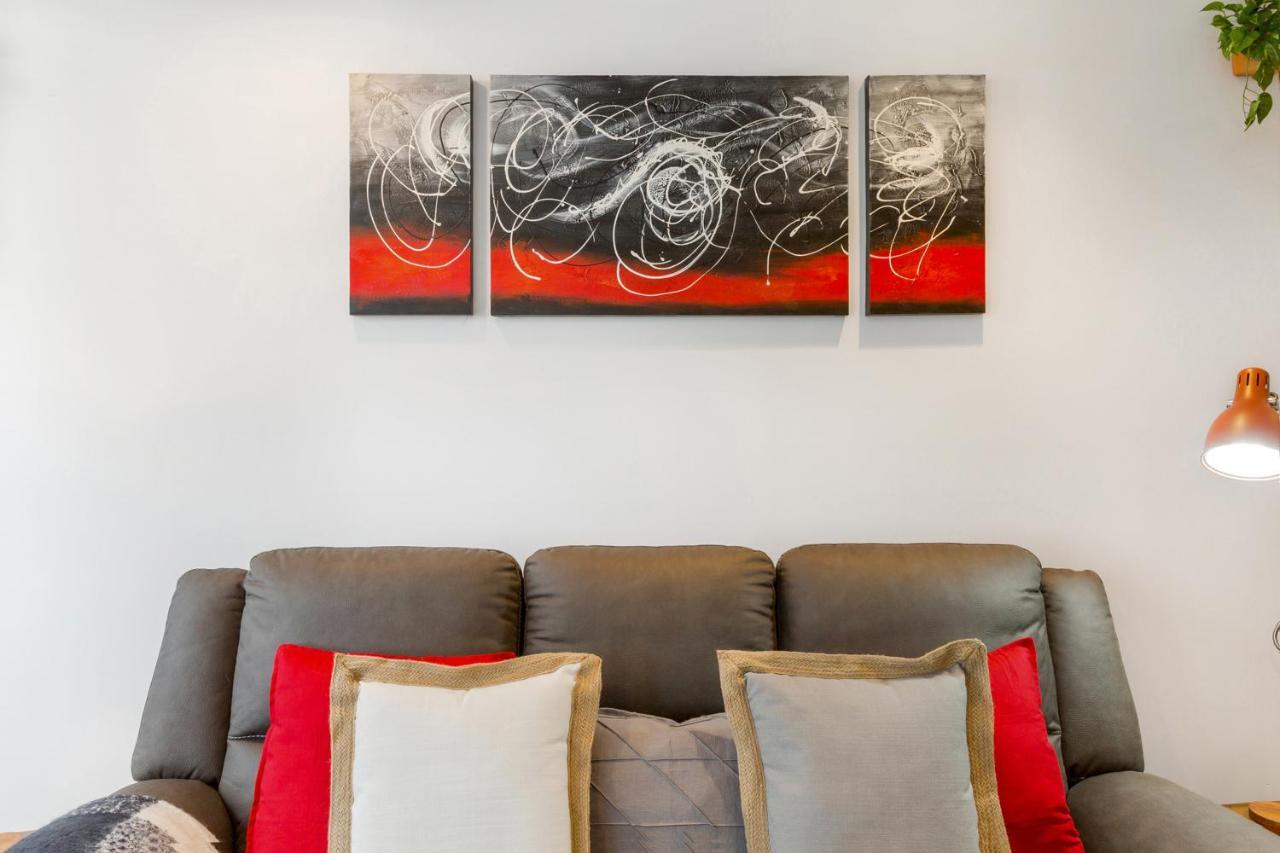 Yarra Riverside 2-bed Retreat In Prime Location Apartment