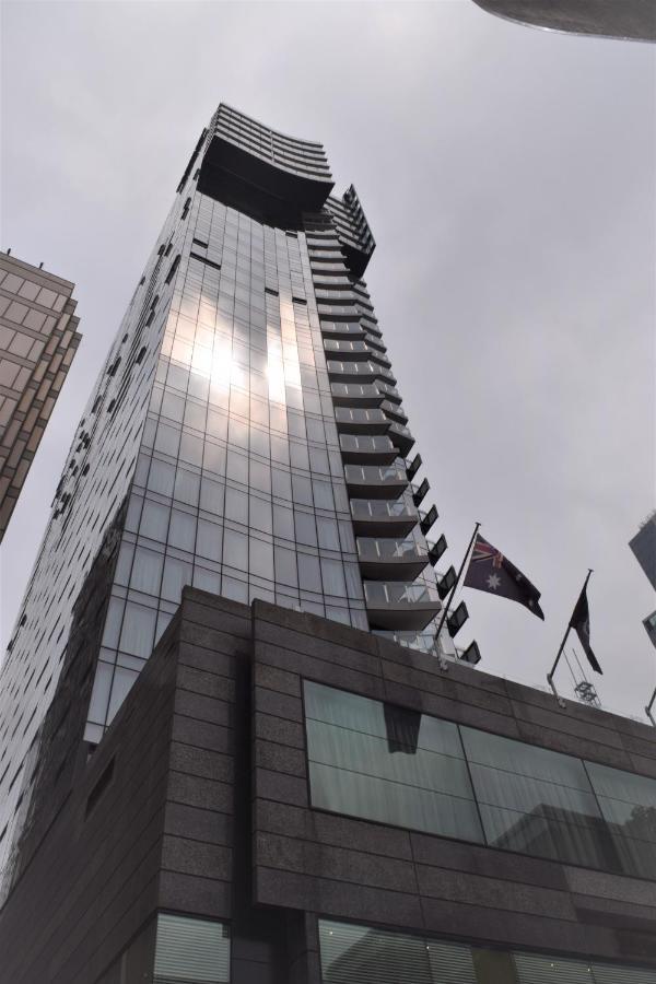 Executive Little Collins Street Apartment
