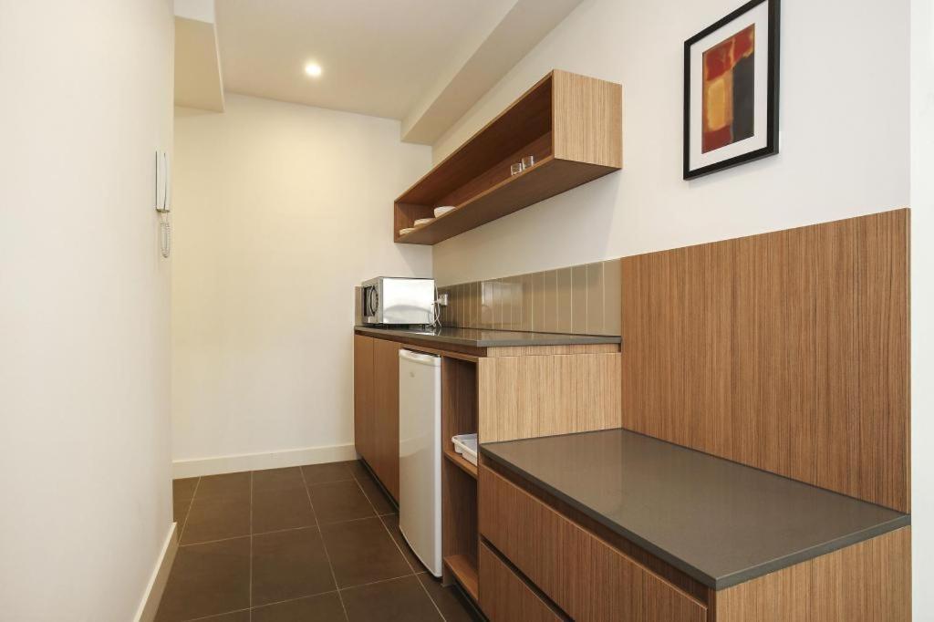 Plum Serviced Carlton 3*