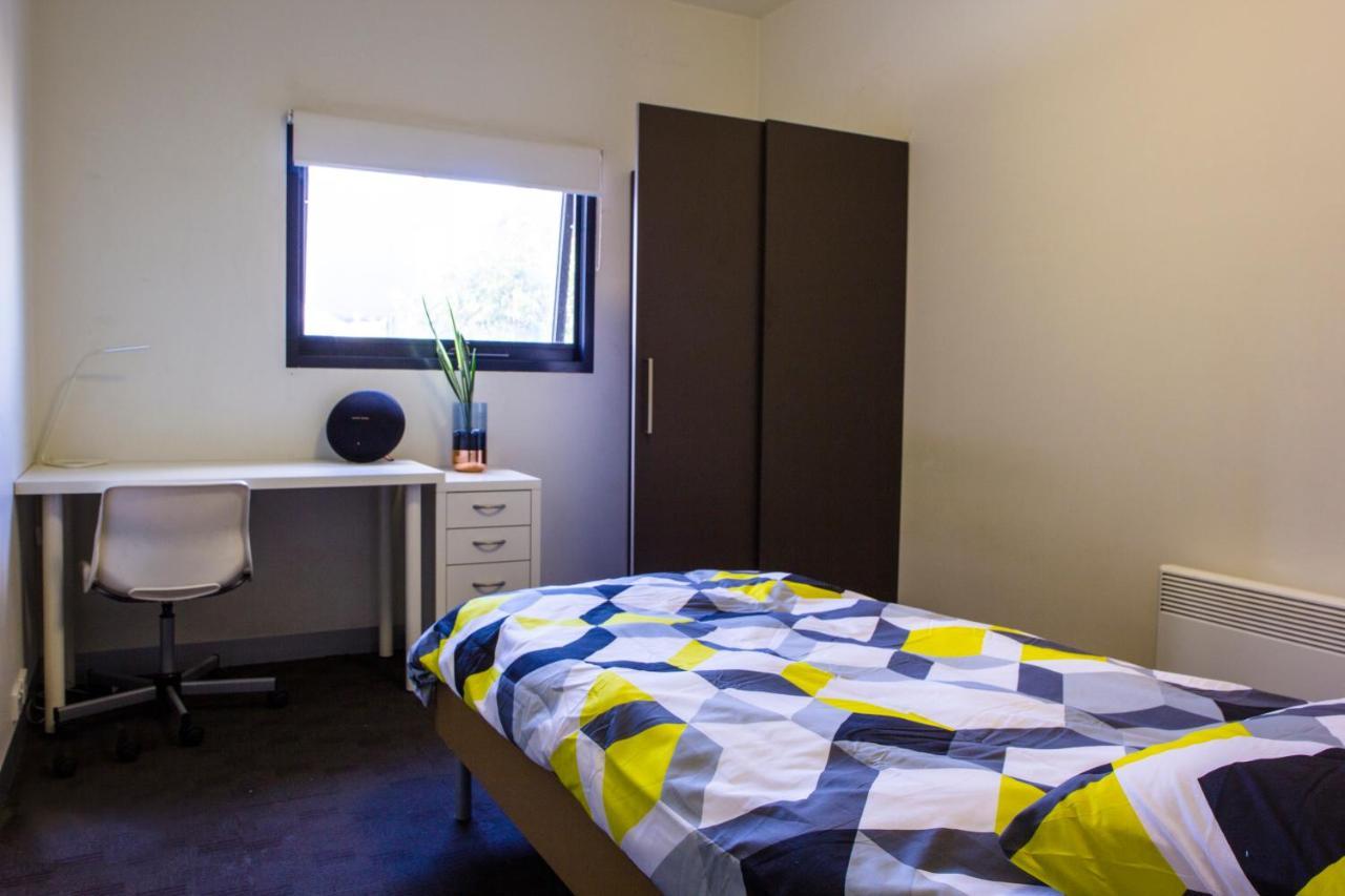 Carrichouse Hostel *