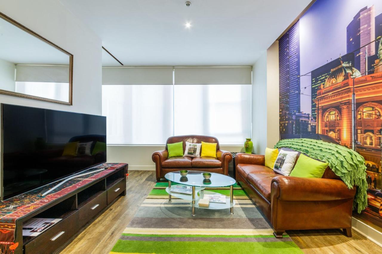 Apartment Tram Stop 5 - Stylish 2 Bedroom In Downtown *
