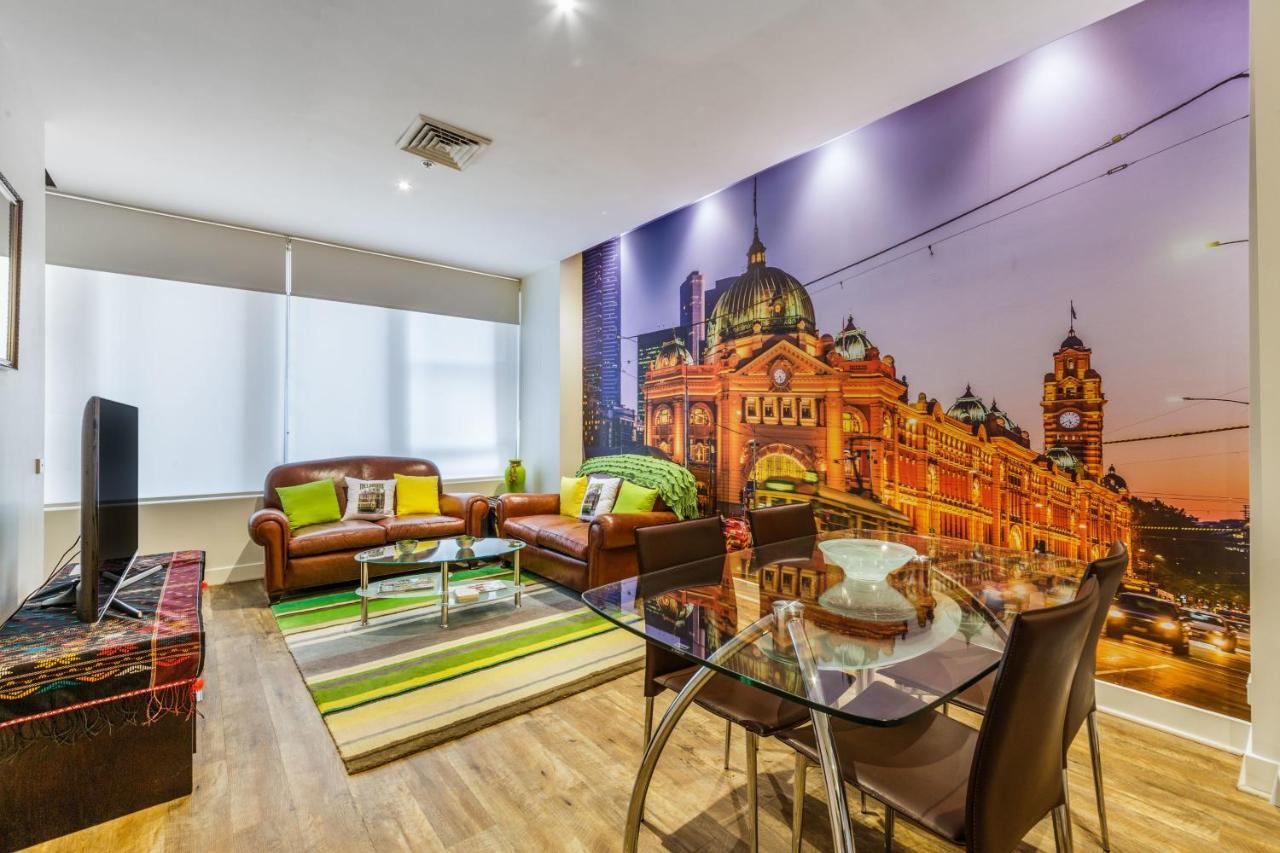 Apartment Tram Stop 5 - Stylish 2 Bedroom In Downtown