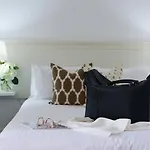 Hotel Collins