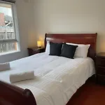 3 Bedroom Family House Close To Melbourne Airport