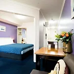 Harbourview Apartment Hotel