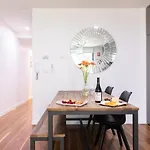 Experience Port Melbourne