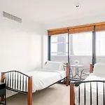 Luxury 3-Storey Loft With Free Parking On Premises