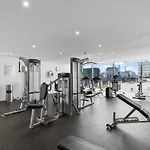 The Fawkner Apartment Bay-View Pool/Gym Free Parking
