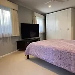 Guest Ensuite 7 Minutes From Airport
