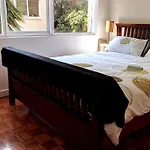 Elwood Beach Apartment
