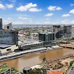 Great Location 2B1B Free Parking
