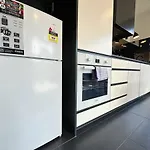 Urban Cityscapes 2Br Apt On Bourke