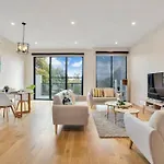 Spacious Townhouse