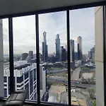 Melbourne Luxury Penthouse In Prime Location