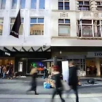 A Comfy & Stylish Apt Near Melbourne Central & Qv