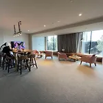 Melbourne Edge Waterfront Townhouse