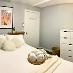 Quite, Quaint & Private Guesthouse, Sleeps 6