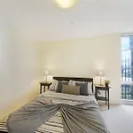 A Spacious & Cozy 2Br Apt Next To Crown With City Views & Free Parking