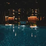 Luxe Panoramic 3 Bedroom Penthouse With Onsite Parking