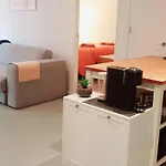 Cosy Beach Apartment With Free Secure Car Park