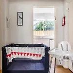 Quaint & Homey Ripponlea Flat