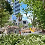 Cbd Heart｜Awe- Inspiring Heights｜Breathtaking View