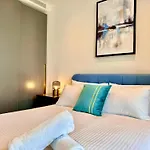 Sky High 3 Beds Apartment