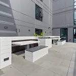 Sophisticated 2-Bed With Bay Views & Amenities