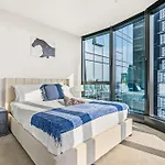 Sleep In The Clouds Level 30 Aus 108 - Sleeps 6