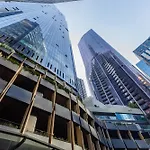 Unique & Spacious Retreat - Cozy Balcony City View