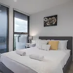 Brand New 2Br2Ba Caulfield Parkbalcony Poolgym