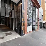 Spacious Family Home On Bourke City Centre