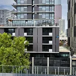 Perfect Melbournian Escape - Close To Queen Vic Market