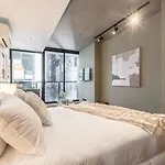 Central Charm Small Studio Retreat In Melbourne